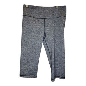 Victoria's Secret VSX‎ Sport Women's Gray Capri Leggings Size L
